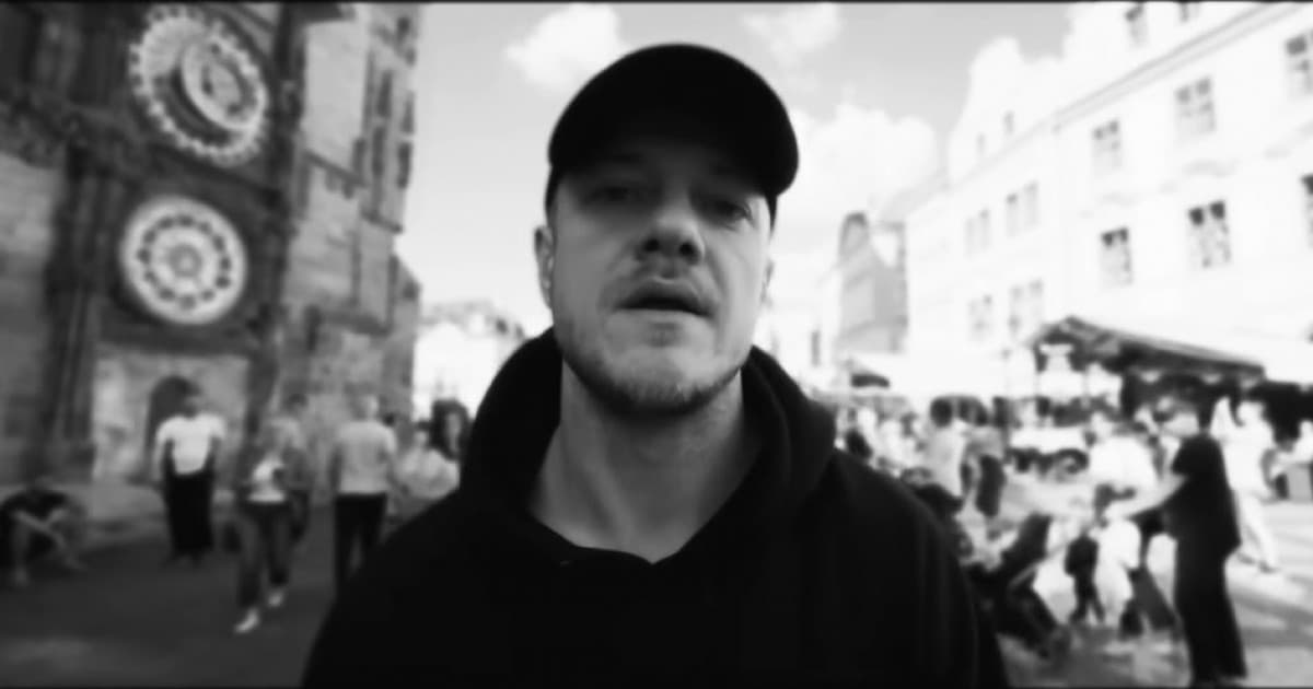 Imagine Dragons s novým emotívnym klipom, ktorý natáčali v Prahe