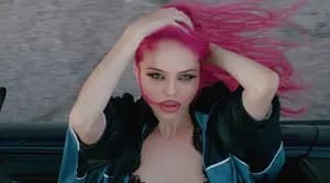 ADÉLA ohlasuje debutový album. Novinka „Ain’t In LA“ má klip natočený v Bratislave