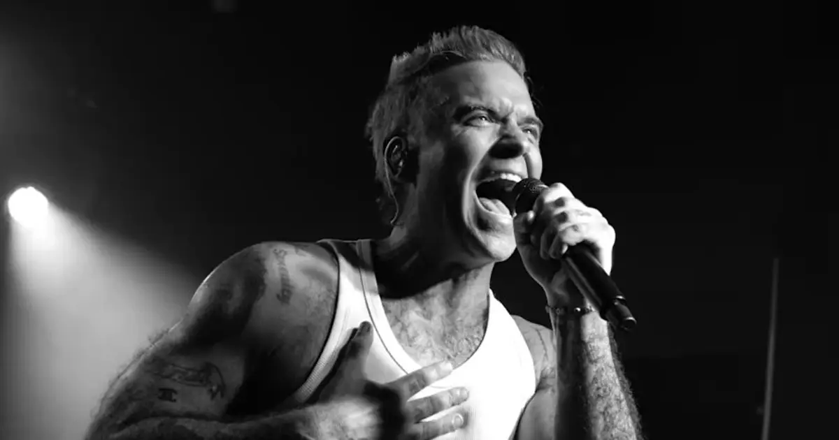 Robbie Williams má nový klip „All My Life“ so špeciálnymi zábermi